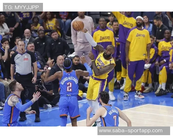 湖人自媒体惊叹41岁勒布朗重返赛场仍肩负防守重任